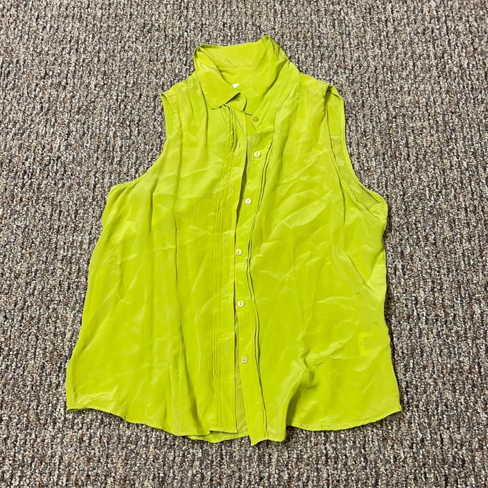 Jaclyn Smith Chartreuse Green Sleeveless 100% Silk Top Button Up Shirt Blouse